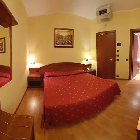 Diana Hotel 4*