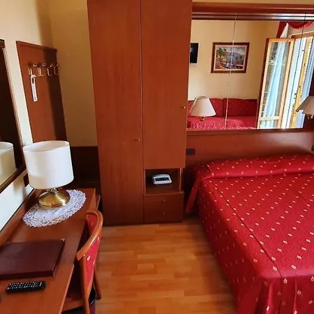 Diana Hotel 4*